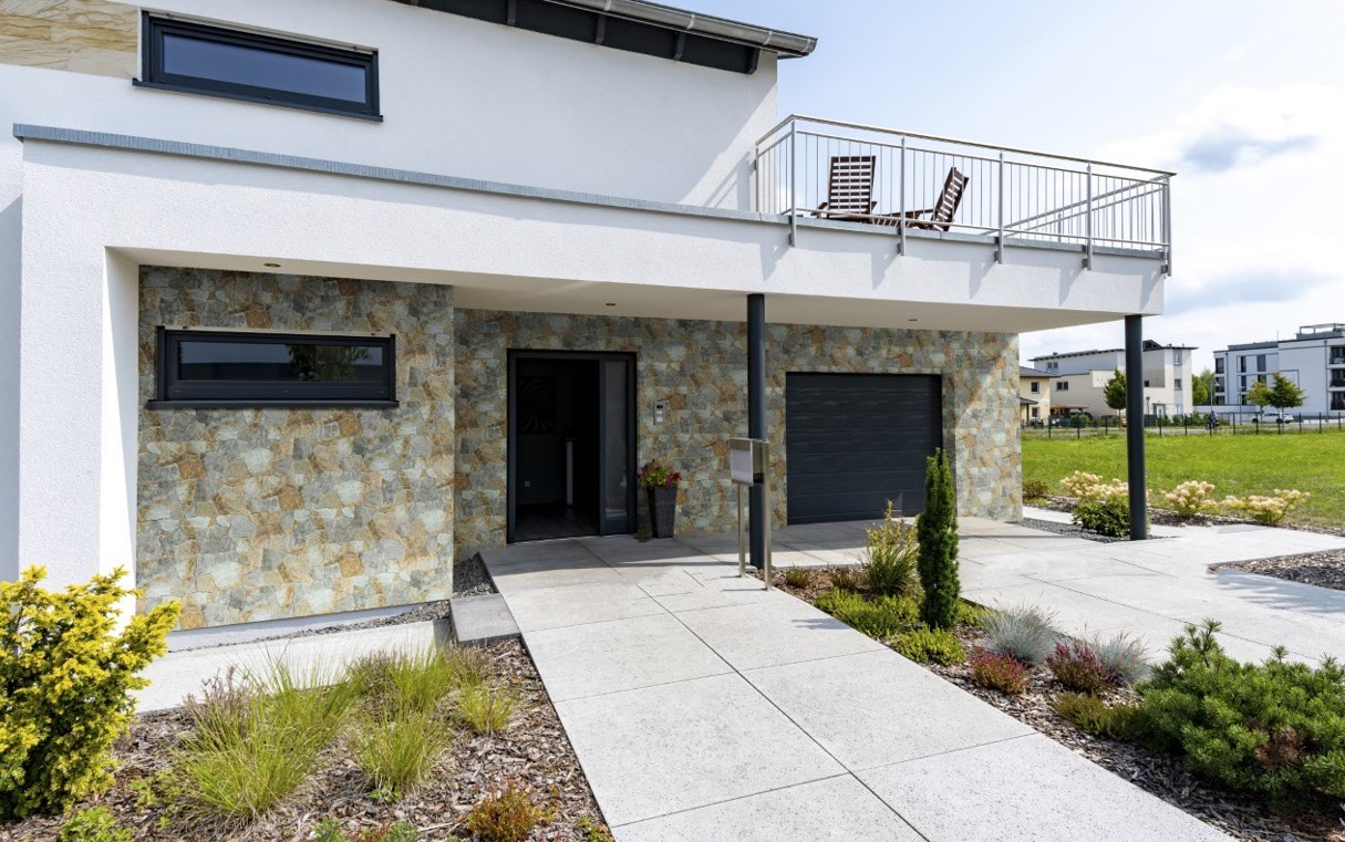 beżowe kamienie dekoracyjne